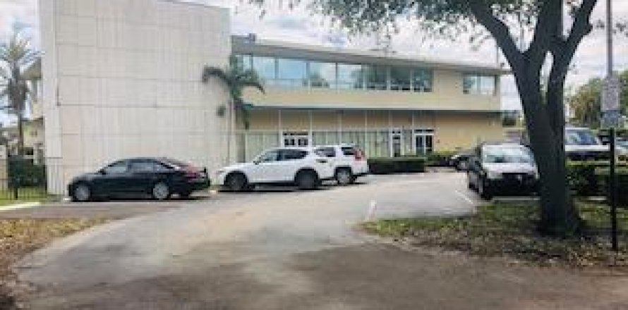 Propiedad comercial en Dania Beach, Florida № 2192968
