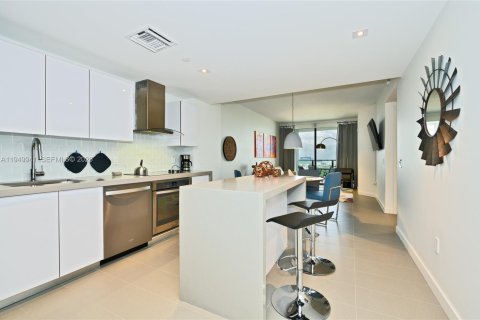 Снять в аренду кондоминиум в Майами, Флорида 2 спальни, 84.54м2, № 2005604 - фото 8