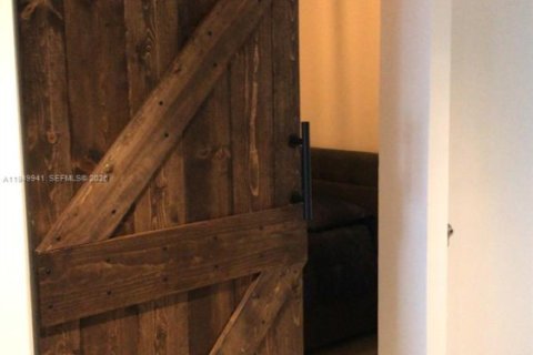 Снять в аренду кондоминиум в Майами, Флорида 2 спальни, 84.54м2, № 2005604 - фото 27