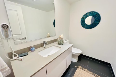 Снять в аренду кондоминиум в Майами, Флорида 2 спальни, 84.54м2, № 2005604 - фото 23