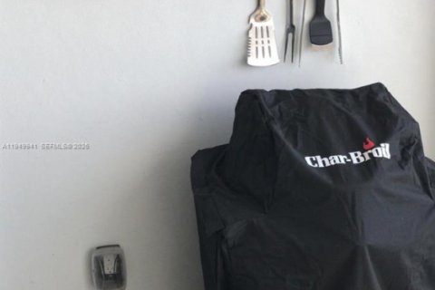 Снять в аренду кондоминиум в Майами, Флорида 2 спальни, 84.54м2, № 2005604 - фото 7