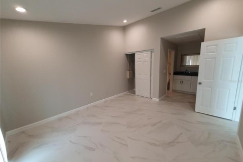 House in Palm Harbor, Florida 2 bedrooms, 92.9 sq.m. № 1878327 - photo 6