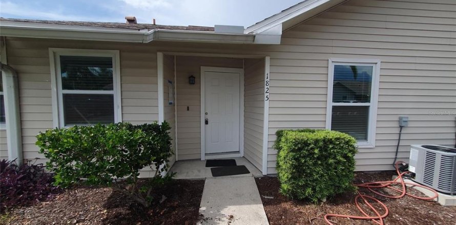 Villa ou maison à Palm Harbor, Floride 2 chambres, 92.9 m2 № 1878327