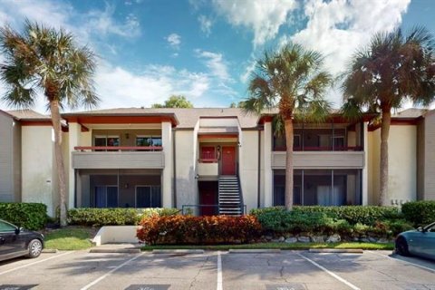 Condo in Saint Petersburg, Florida, 1 bedroom № 2206377