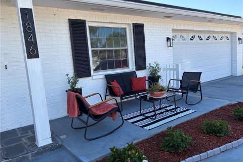 House in Clearwater, Florida 4 bedrooms, 211.54 sq.m. № 2100652 - photo 3