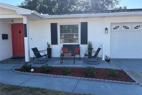 House in Clearwater, Florida 4 bedrooms, 211.54 sq.m. № 2100652 - photo 2