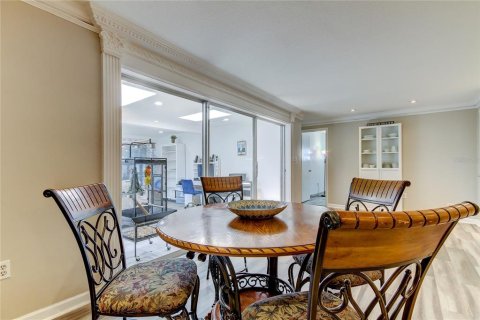 House in Clearwater, Florida 4 bedrooms, 211.54 sq.m. № 2100652 - photo 26