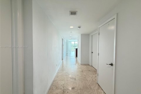 Copropriété à louer à North Miami, Floride: 3 chambres, 167.32 m2 № 2042346 - photo 3