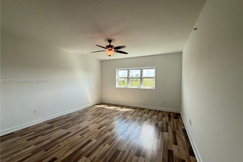 Copropriété à louer à North Miami, Floride: 3 chambres, 167.32 m2 № 2042346 - photo 12