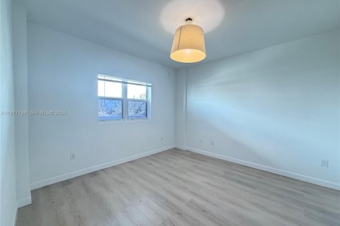 Copropriété à louer à North Miami, Floride: 3 chambres, 167.32 m2 № 2042346 - photo 14