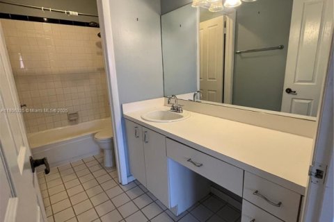 Купить кондоминиум в Майами, Флорида 3 спальни, 159.05м2, № 1746085 - фото 23