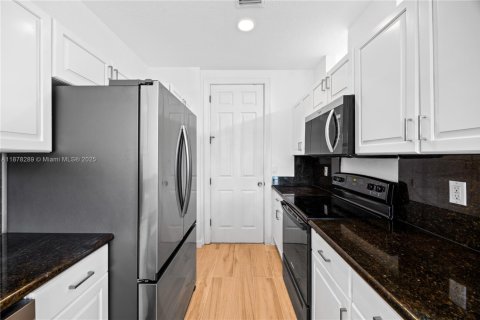Adosado en alquiler en Coral Springs, Florida, 4 dormitorios, 181.16 m2 № 1929495 - foto 12