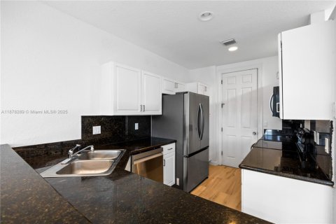 Adosado en alquiler en Coral Springs, Florida, 4 dormitorios, 181.16 m2 № 1929495 - foto 11