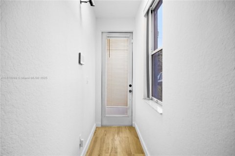 Adosado en alquiler en Coral Springs, Florida, 4 dormitorios, 181.16 m2 № 1929495 - foto 4