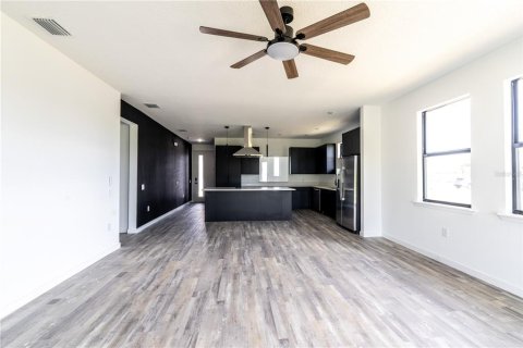 Villa ou maison à vendre à Auburndale, Floride: 4 chambres, 202.71 m2 № 1723124 - photo 2