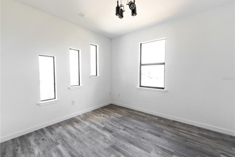 Villa ou maison à vendre à Auburndale, Floride: 4 chambres, 202.71 m2 № 1723124 - photo 5