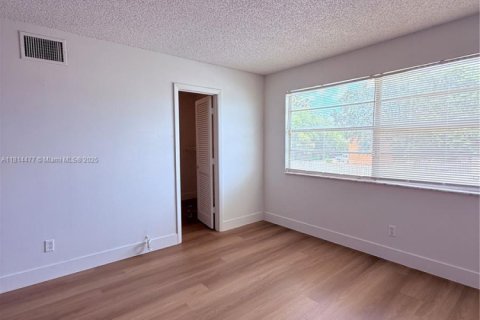 Adosado en venta en Sunrise, Florida, 2 dormitorios, 132.94 m2 № 1874419 - foto 27