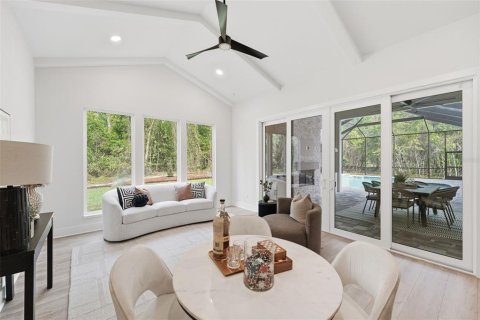 House in Archer, Florida 4 bedrooms, 367.34 sq.m. № 2112065 - photo 14