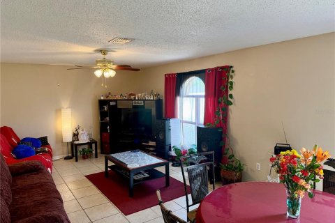 Casa en venta en Davenport, Florida, 4 dormitorios, 259.38 m2 № 2157875 - foto 6