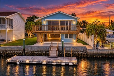 Casa en Hudson, Florida 2 dormitorios, 98.1 m2 № 2371358