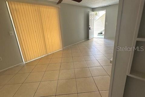 Apartamento en alquiler en Oldsmar, Florida, 2 dormitorios, 85.01 m2 № 1907391 - foto 3