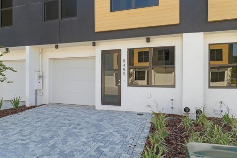 Touwnhouse à Tampa, Floride 4 chambres, 199.09 m2 № 2418882