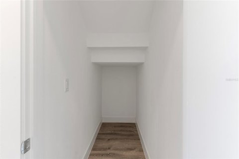 Touwnhouse à louer à Tampa, Floride: 4 chambres, 199.09 m2 № 2418882 - photo 11