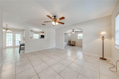 House in Apopka, Florida 3 bedrooms, 131.09 sq.m. № 1873092 - photo 9