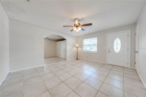 House in Apopka, Florida 3 bedrooms, 131.09 sq.m. № 1873092 - photo 7