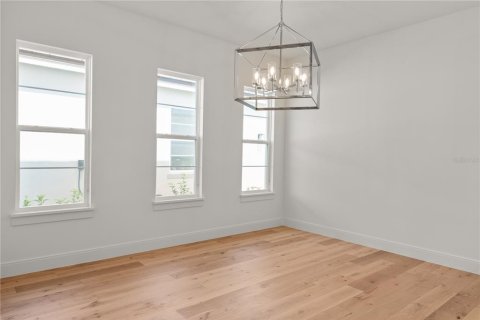 House in Sanford, Florida 4 bedrooms, 396.04 sq.m. № 1743214 - photo 5