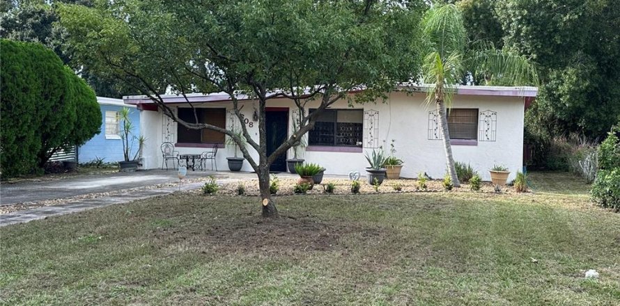 Villa ou maison à South Daytona, Floride 4 chambres, 209.96 m2 № 2399456
