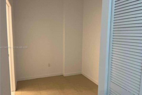 Снять в аренду кондоминиум в Майами, Флорида 1 спальня, 64.38м2, № 2004039 - фото 6