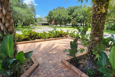 House in Apopka, Florida 4 bedrooms, 354.14 sq.m. № 2275595 - photo 2