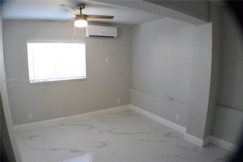 Снять в аренду квартиру в Халландейл-Бич, Флорида 2 спальни, 78.97м2, № 1964350 - фото 12