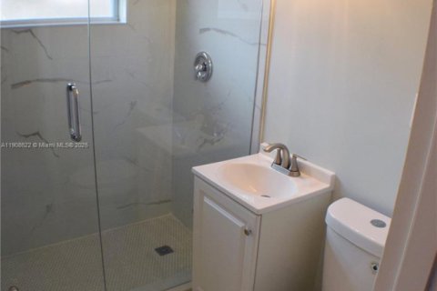 Снять в аренду квартиру в Халландейл-Бич, Флорида 2 спальни, 78.97м2, № 1964350 - фото 17