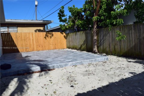 Снять в аренду квартиру в Халландейл-Бич, Флорида 2 спальни, 78.97м2, № 1964350 - фото 20