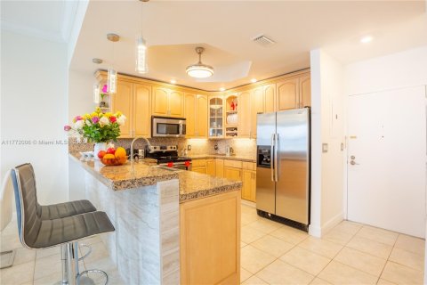 Condo in Hollywood, Florida, 2 bedrooms  № 1593632 - photo 8