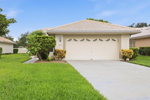 House in Bradenton, Florida 3 bedrooms, 146.97 sq.m. № 2128860 - photo 3