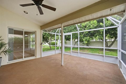House in Bradenton, Florida 3 bedrooms, 146.97 sq.m. № 2128860 - photo 29