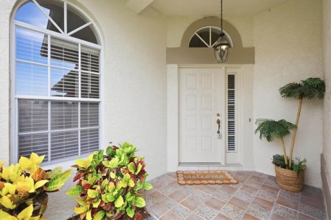 House in Bradenton, Florida 3 bedrooms, 146.97 sq.m. № 2128860 - photo 2