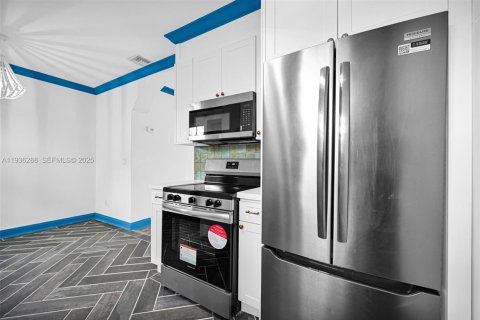 House in Miami Beach, Florida 1 bedroom, 60.85 sq.m. № 1994572 - photo 13