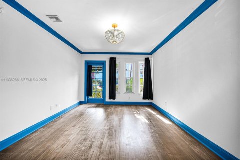 House in Miami Beach, Florida 1 bedroom, 60.85 sq.m. № 1994572 - photo 4