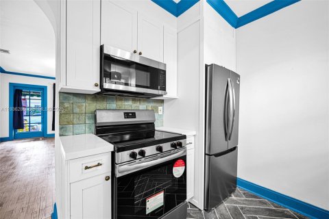 House in Miami Beach, Florida 1 bedroom, 60.85 sq.m. № 1994572 - photo 12