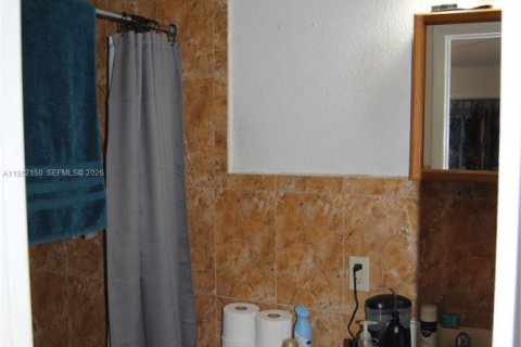 Casa en venta en Virginia Gardens, Florida, 3 dormitorios, 108.7 m2 № 2006511 - foto 27