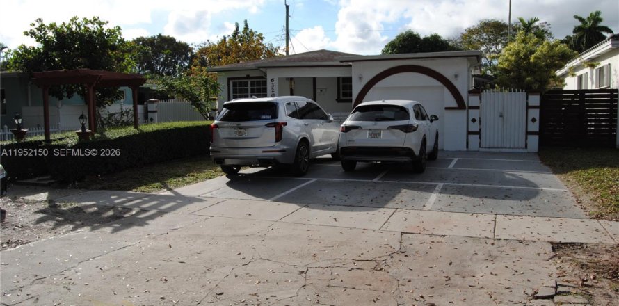 Casa en Virginia Gardens, Florida 3 dormitorios, 108.7 m2 № 2006511