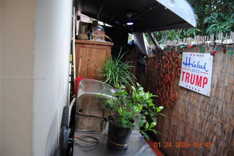 Casa en venta en Virginia Gardens, Florida, 3 dormitorios, 108.7 m2 № 2006511 - foto 22