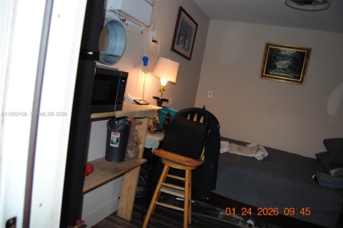 Casa en venta en Virginia Gardens, Florida, 3 dormitorios, 108.7 m2 № 2006511 - foto 21