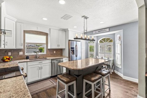 Villa ou maison à vendre à Sarasota, Floride: 3 chambres, 139.54 m2 № 2405352 - photo 9