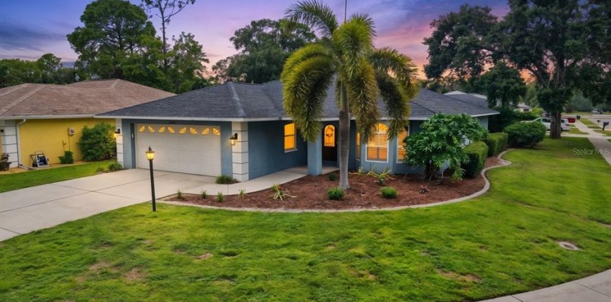 Villa ou maison à Sarasota, Floride 3 chambres, 139.54 m2 № 2405352