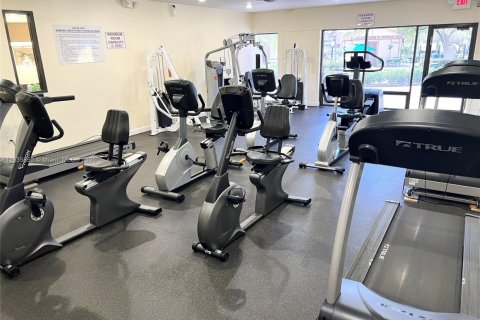 Condo in Sunrise, Florida, 1 bedroom № 2034890 - photo 9